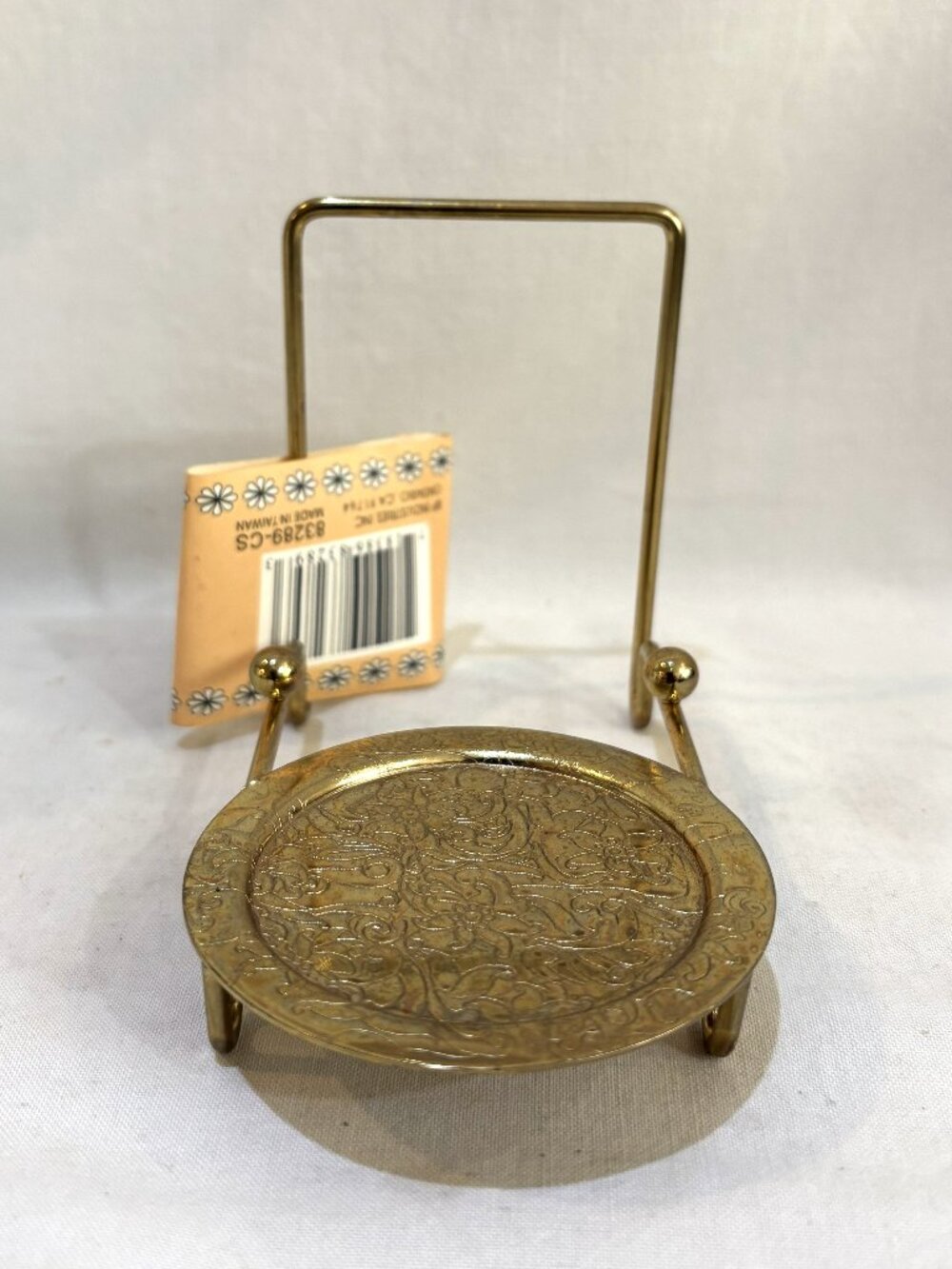 Vintage Metal Cup and Saucer Display Stand Made in Taiwan